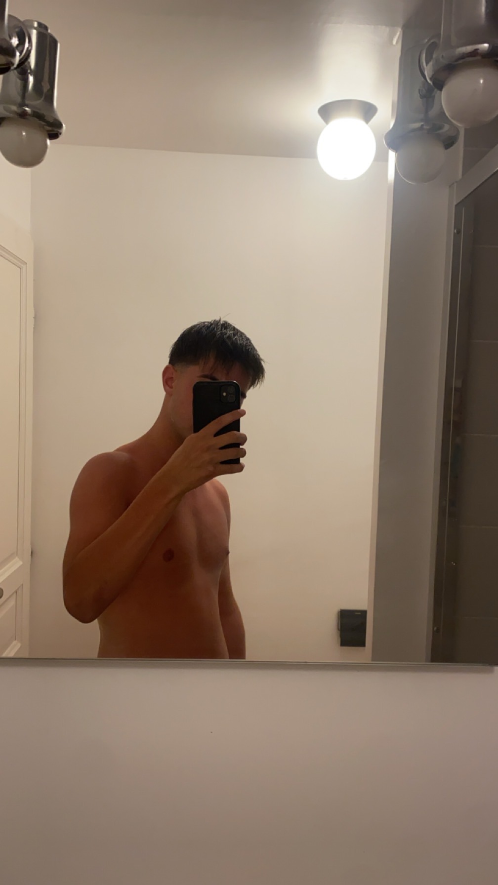 Profil de Armen, 19 ans, Gay sex à Coldrerio